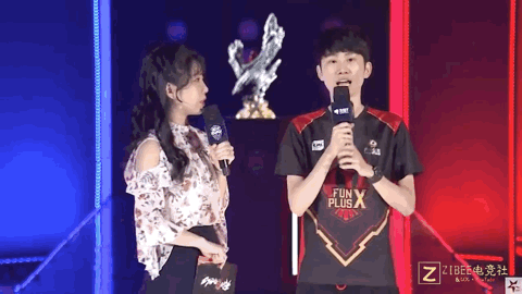 年轻球员的 年轻球员的